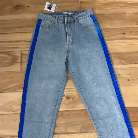 JEANS - Picture 4 of 5